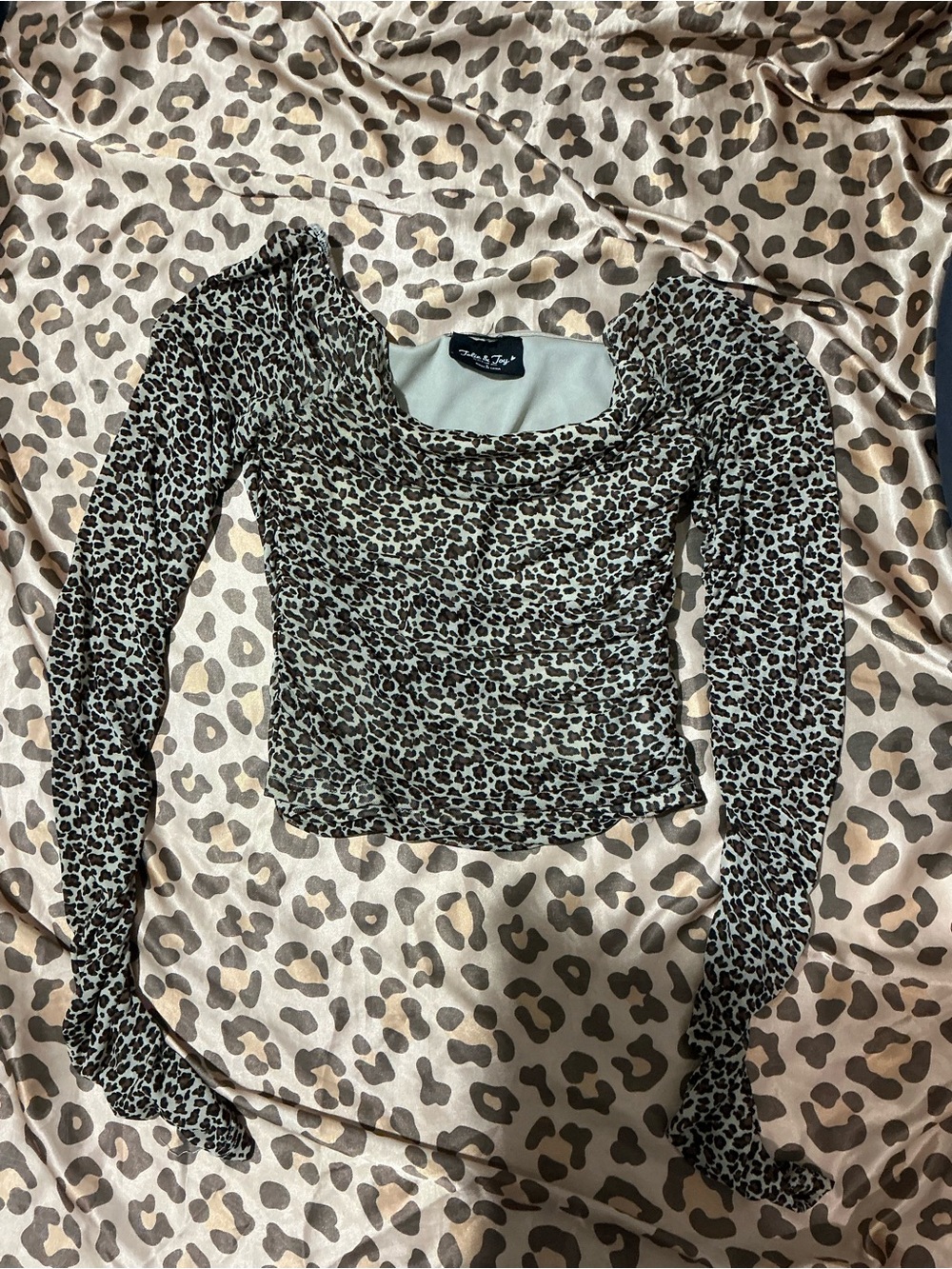 Chelsea & Violet Brown and Black Leopard Ruched Long Sleeve Top